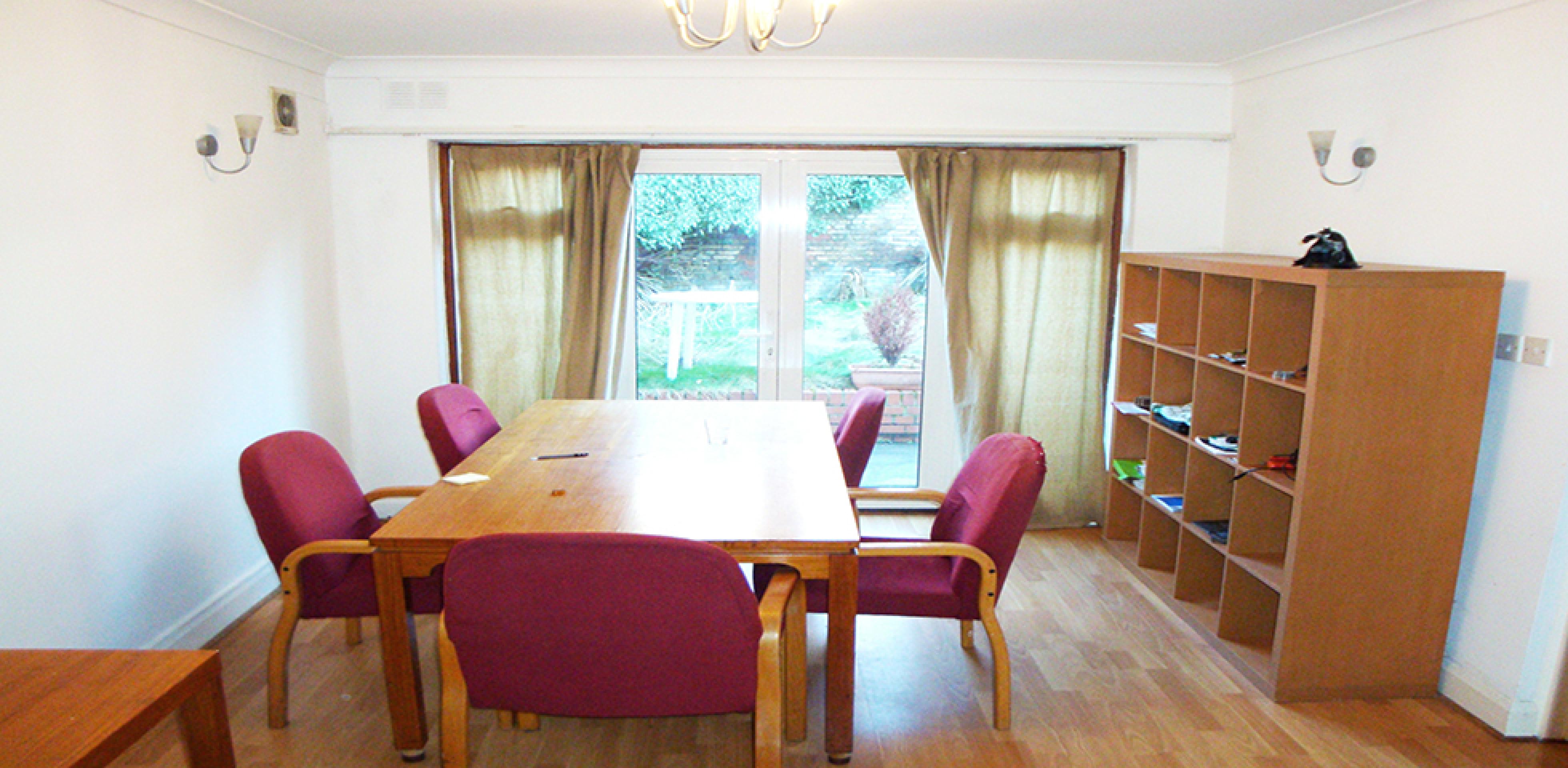 			PRIVATE GARDEN, 2 Bedroom, 1 bath, 1 reception Flat			 Heathfield Park, WILLESDEN GREEN NW2
